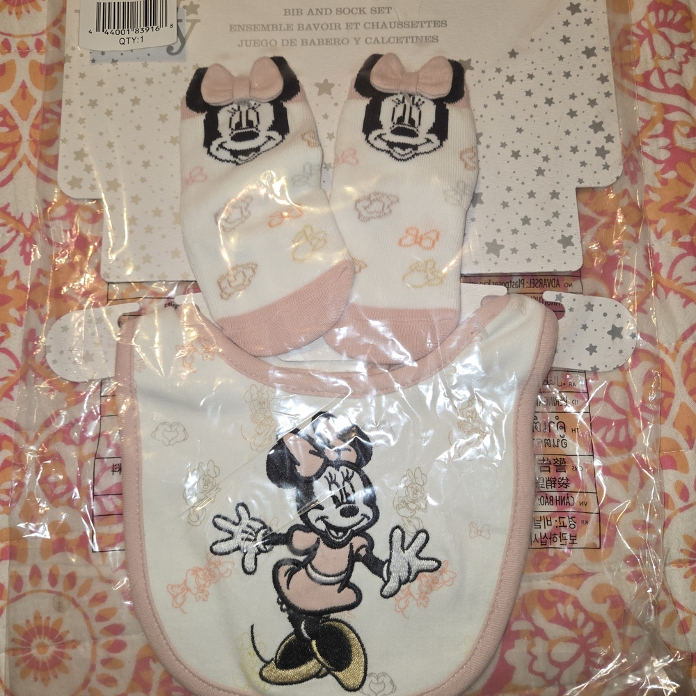 Disney Minnie Mouse Bib and Sock Set